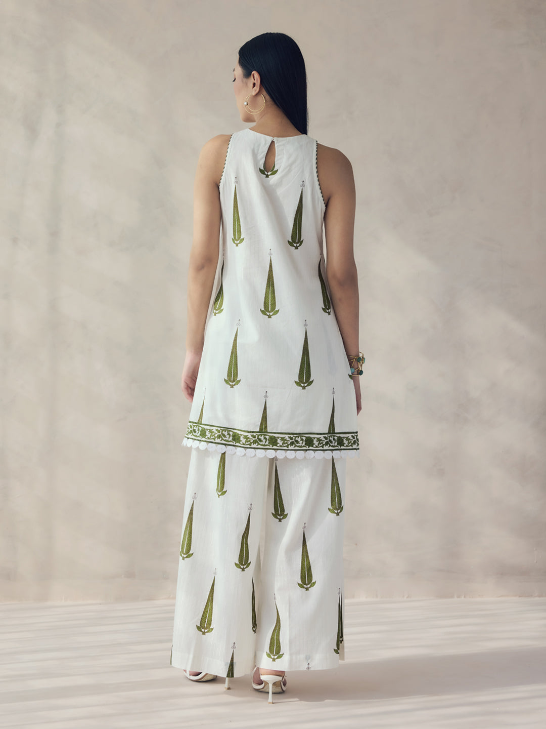 FIORRA Women's Off-White Printed Cotton Sleeveless Kurta Set